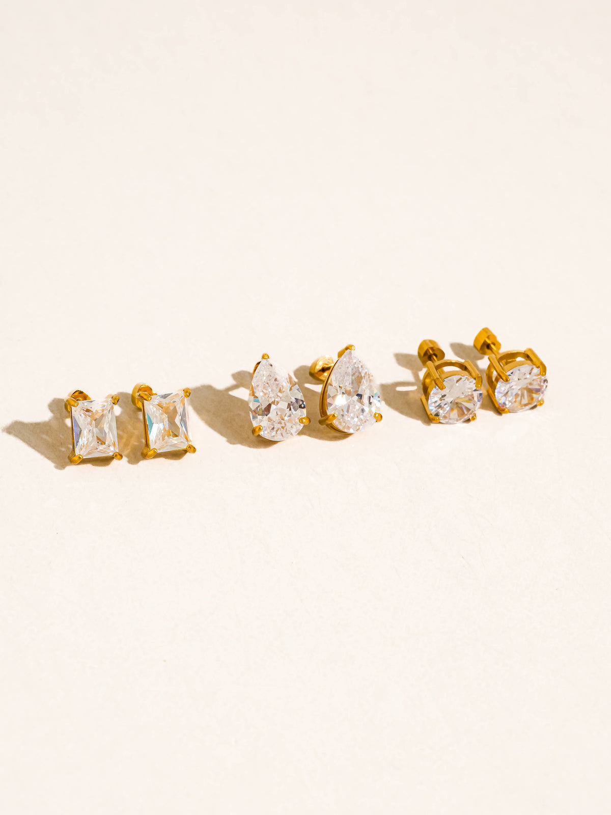 Avenn Round Earrings