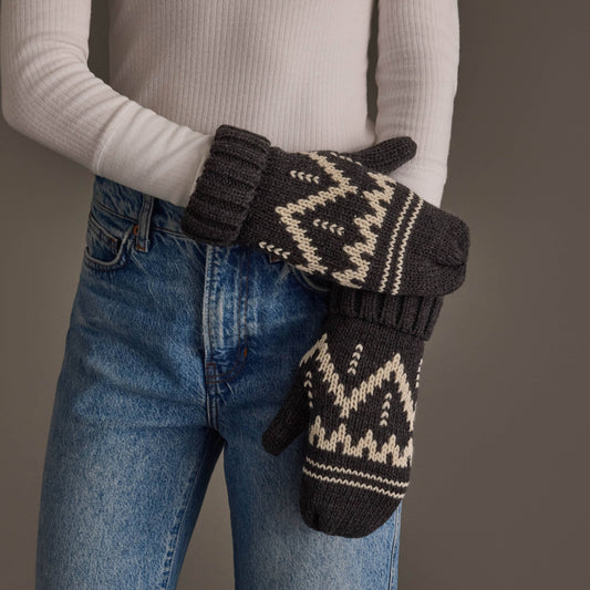 Charcoal & Beige Patterned Knit Mittens