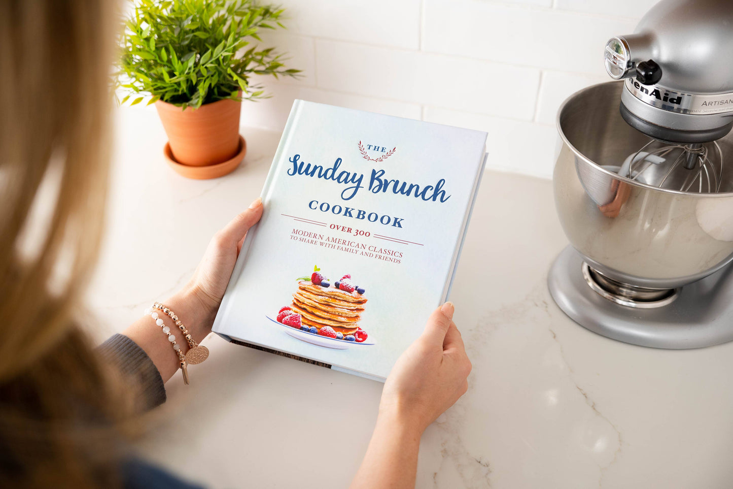 Sunday Brunch Cookbook: Over 250 Modern American Classics