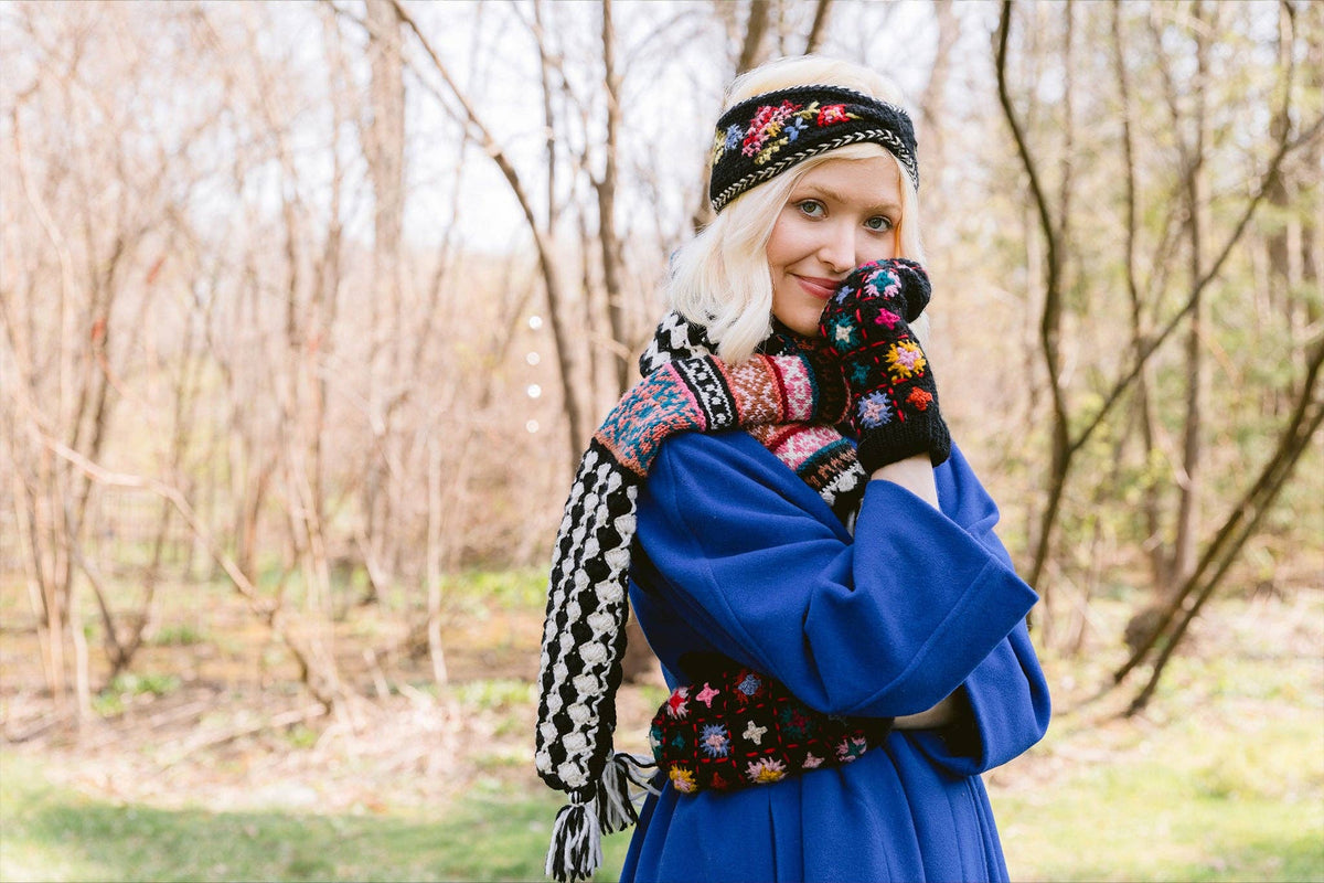 Antonia Scarf: Black