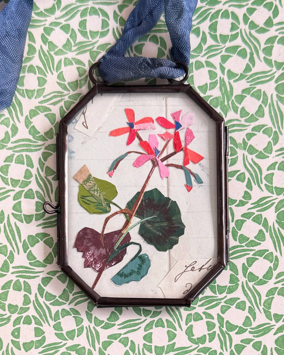 Maris Mirum Geranium No. 1 art locket by Brandie Stonge