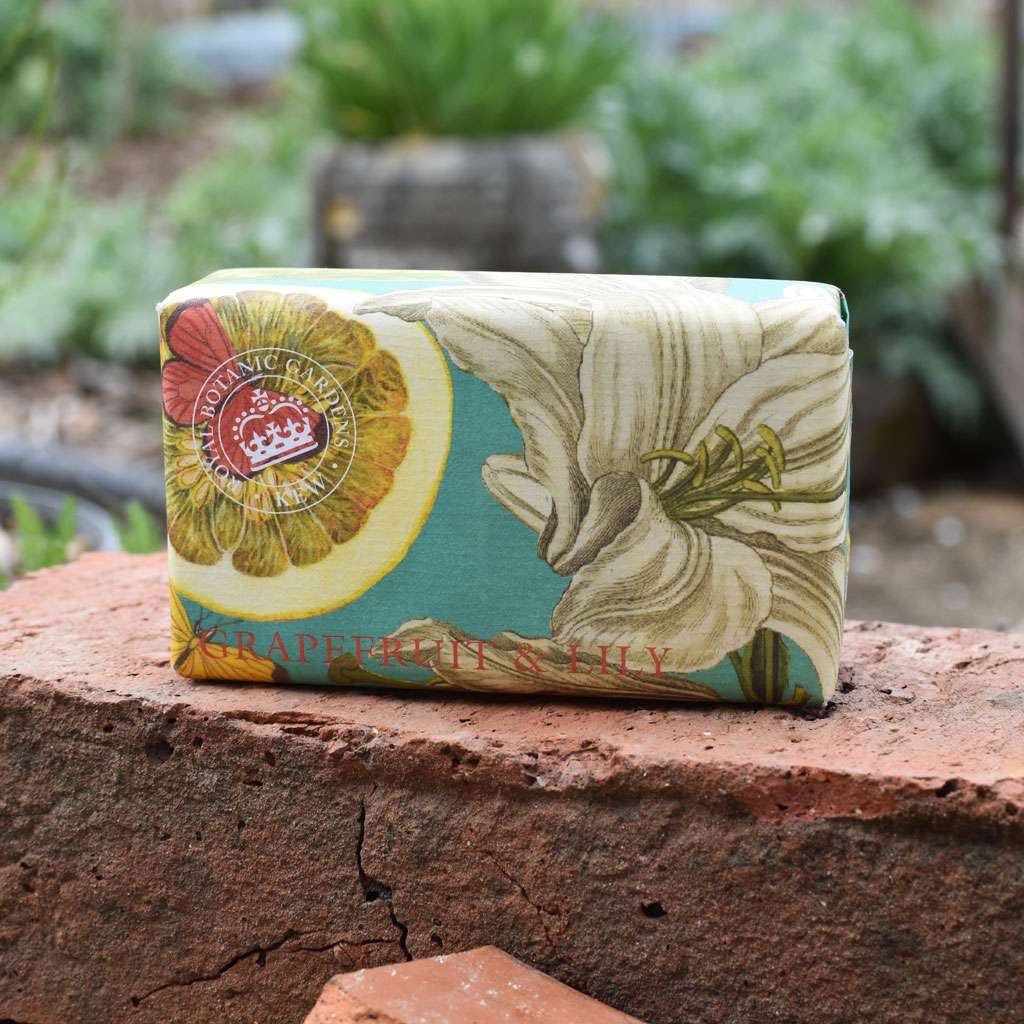 Kew Gardens Grapefruit and Lily Soap