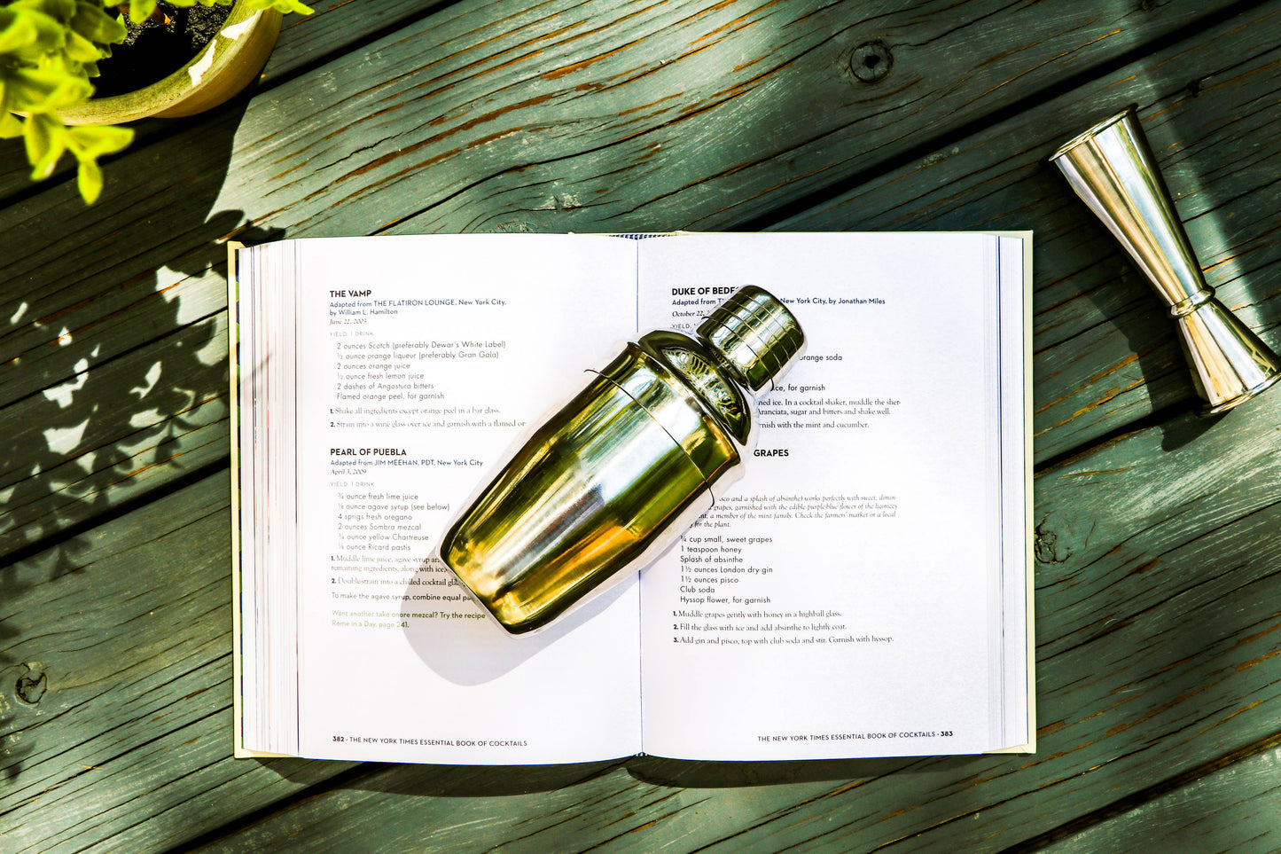 New York Times Essential Book of Cocktails
